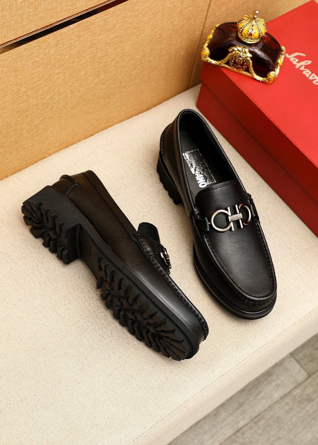 Ferragamo Black Hardware Loafers