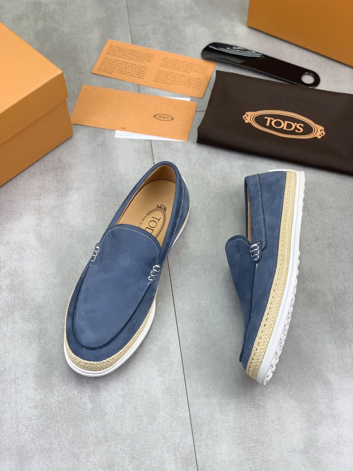 TOD'S Men's Raffia-Trim Driving Loafers