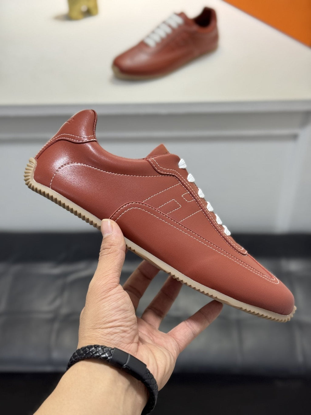 Hermès Contrast-Trim Low-Top Sneakers
